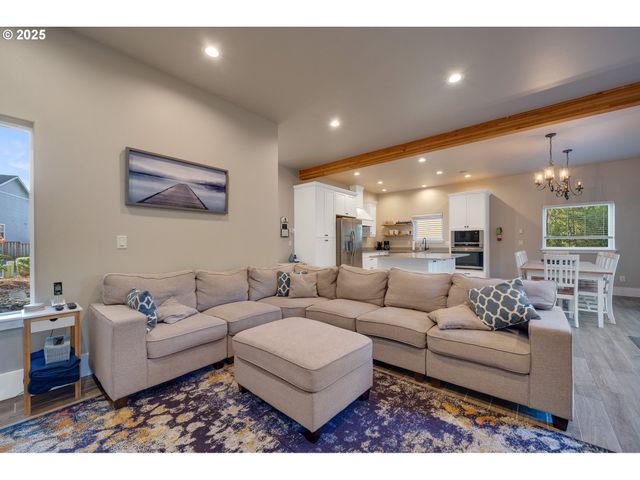 4380 SEQUOIA Loop, Tillamook, OR 97141