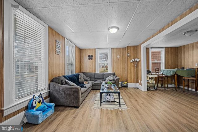 408 S QUEEN ST, Littlestown, PA 17340