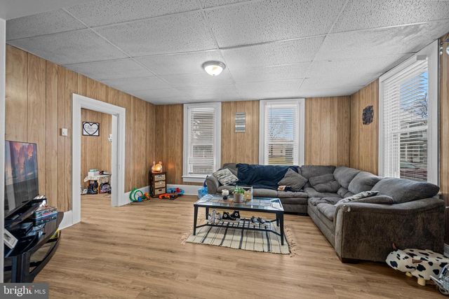 408 S QUEEN ST, Littlestown, PA 17340