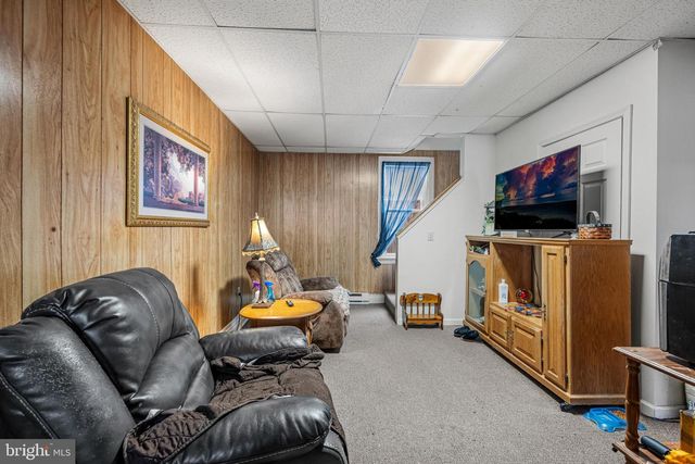 408 S QUEEN ST, Littlestown, PA 17340