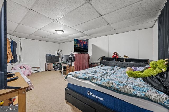 408 S QUEEN ST, Littlestown, PA 17340