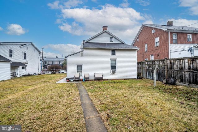 408 S QUEEN ST, Littlestown, PA 17340