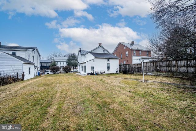 408 S QUEEN ST, Littlestown, PA 17340