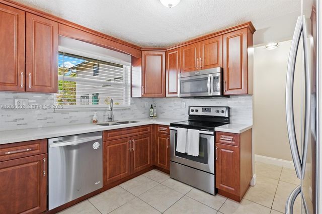 4119 Coral Springs Dr C6, Coral Springs, FL 33065