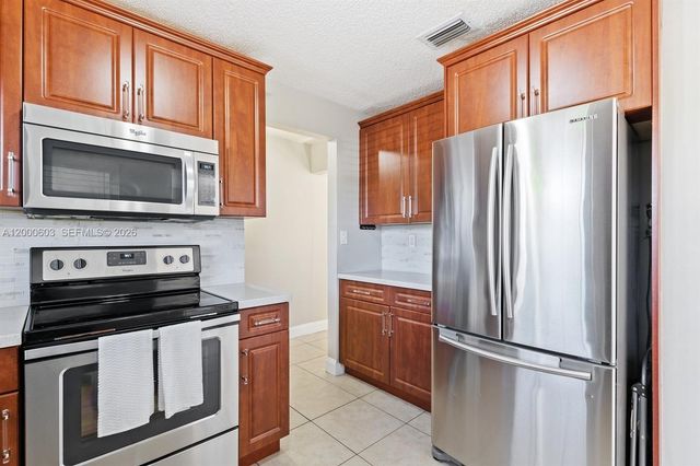 4119 Coral Springs Dr C6, Coral Springs, FL 33065