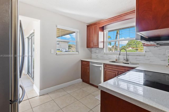 4119 Coral Springs Dr C6, Coral Springs, FL 33065