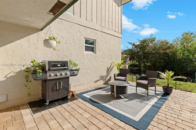 4119 Coral Springs Dr C6, Coral Springs, FL 33065