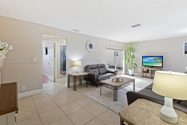 4119 Coral Springs Dr C6, Coral Springs, FL 33065