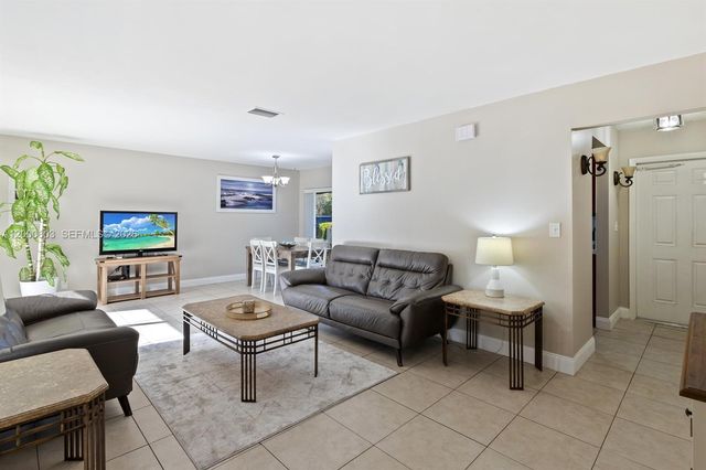 4119 Coral Springs Dr C6, Coral Springs, FL 33065