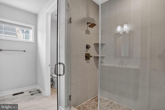 41961 BLAIR WOODS DR, Brambleton, VA 20148