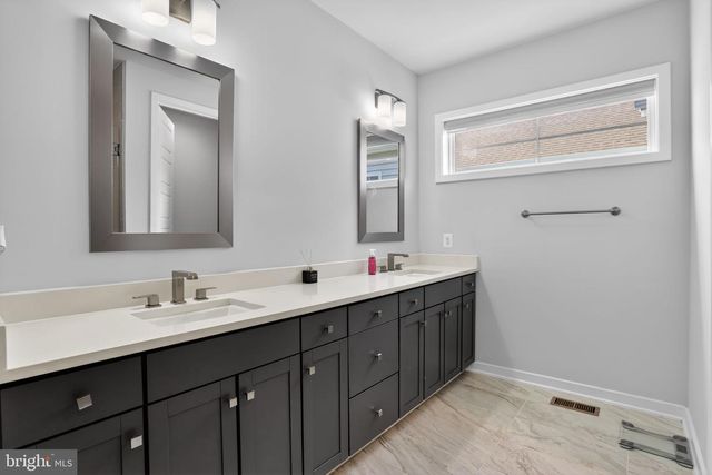41961 BLAIR WOODS DR, Brambleton, VA 20148