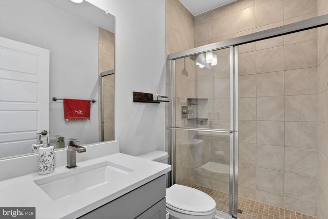 41961 BLAIR WOODS DR, Brambleton, VA 20148