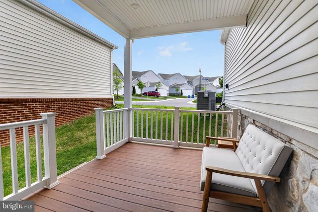 41961 BLAIR WOODS DR, Brambleton, VA 20148