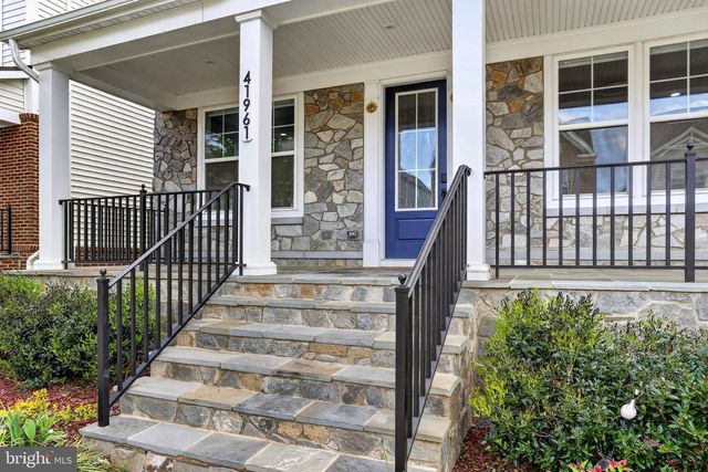 41961 BLAIR WOODS DR, Brambleton, VA 20148