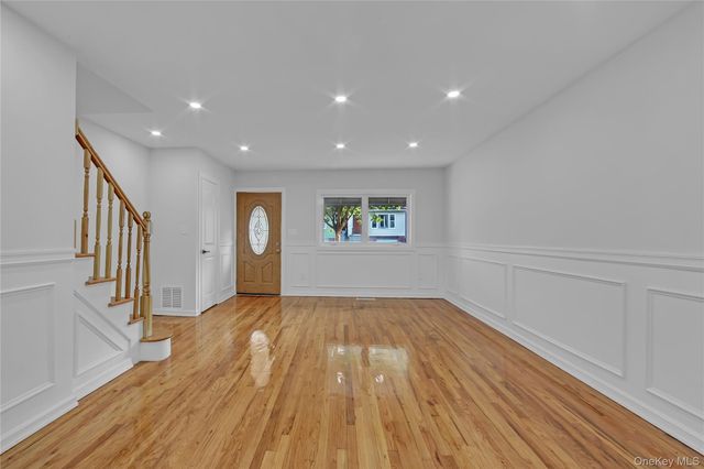 931 E 232nd Street, Bronx, NY 10466