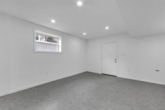 931 E 232nd Street, Bronx, NY 10466