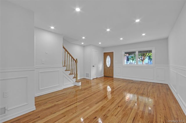931 E 232nd Street, Bronx, NY 10466