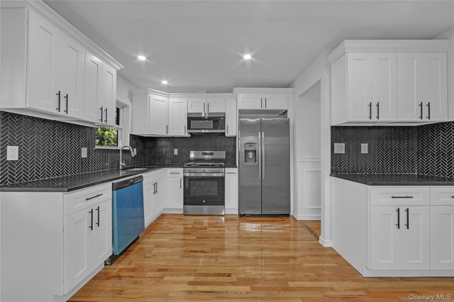 931 E 232nd Street, Bronx, NY 10466