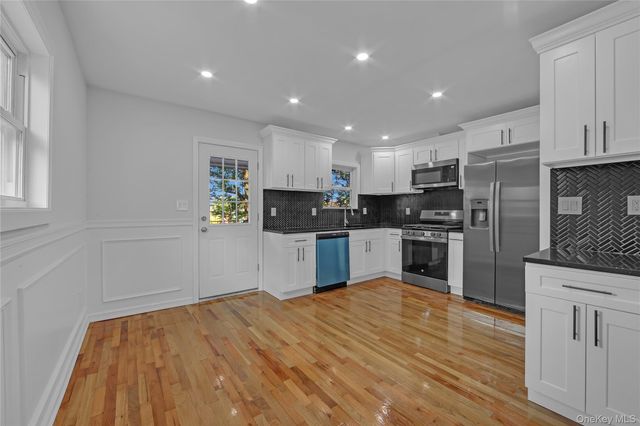 931 E 232nd Street, Bronx, NY 10466