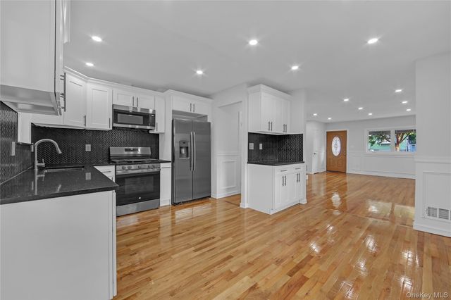 931 E 232nd Street, Bronx, NY 10466