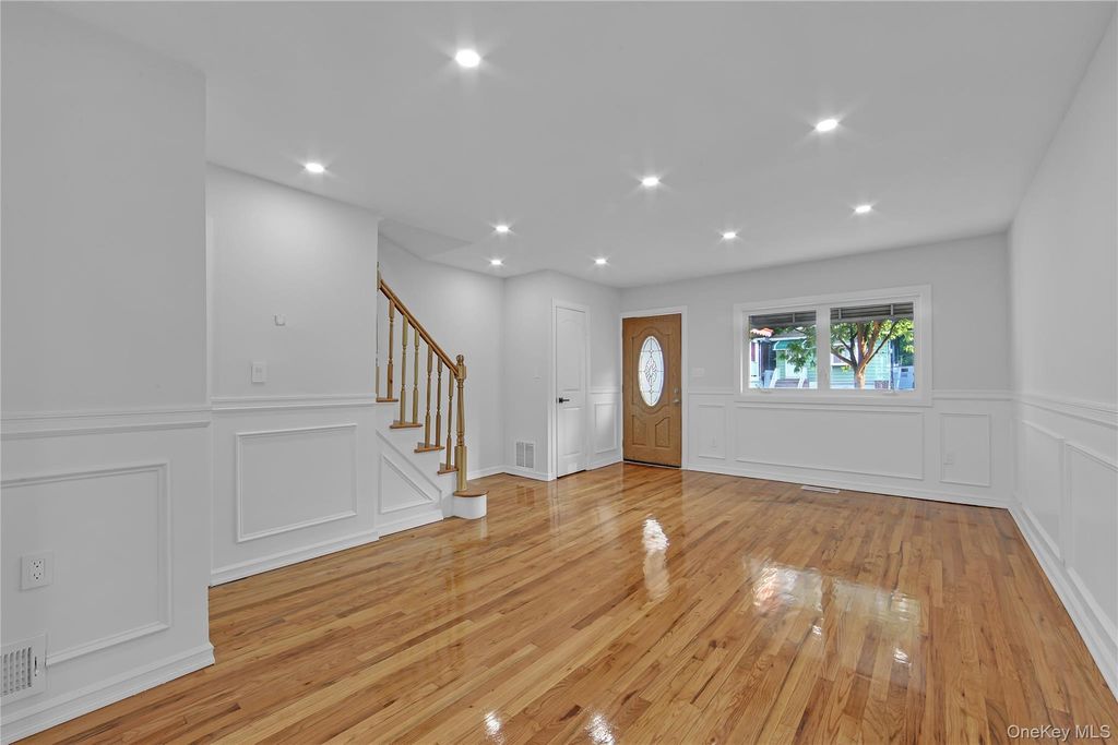 931 E 232nd Street, Bronx, NY 10466 — photo 4