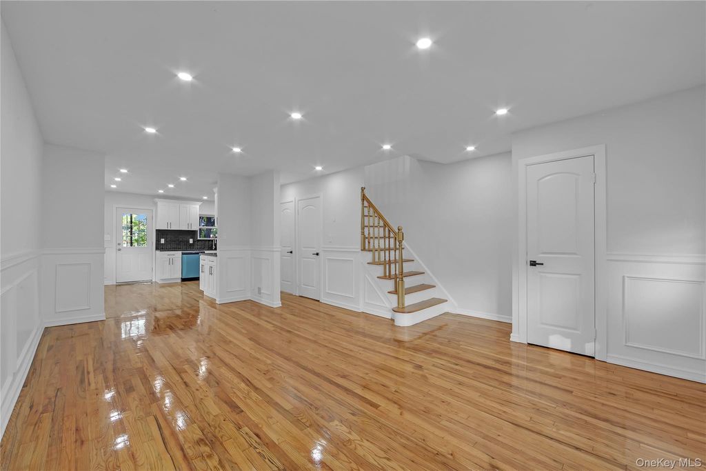 931 E 232nd Street, Bronx, NY 10466 — photo 5