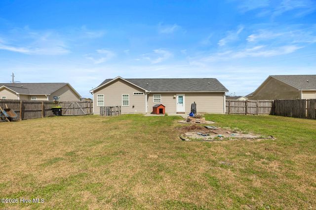 120 Eagle Ridge Drive, Beulaville, NC 28518