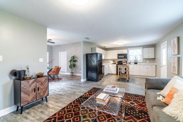 807 W Washington Boulevard, Fort Wayne, IN 46802