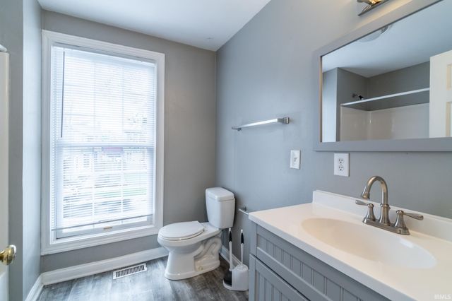 807 W Washington Boulevard, Fort Wayne, IN 46802