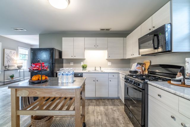 807 W Washington Boulevard, Fort Wayne, IN 46802