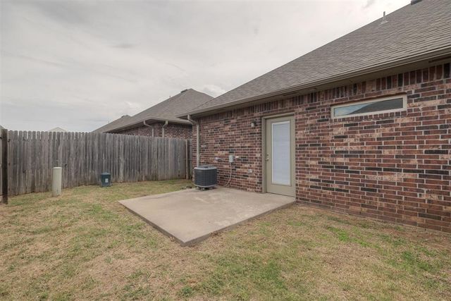 913 SW 92nd Street, Oklahoma City, OK 73139
