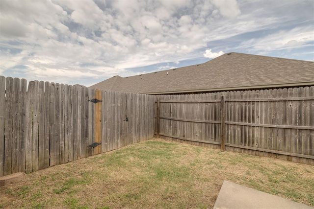 913 SW 92nd Street, Oklahoma City, OK 73139