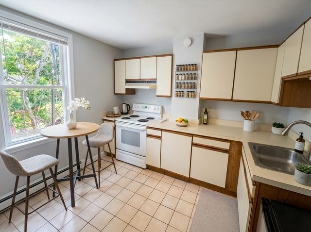 26 Boston St. 4, Boston, MA 02127