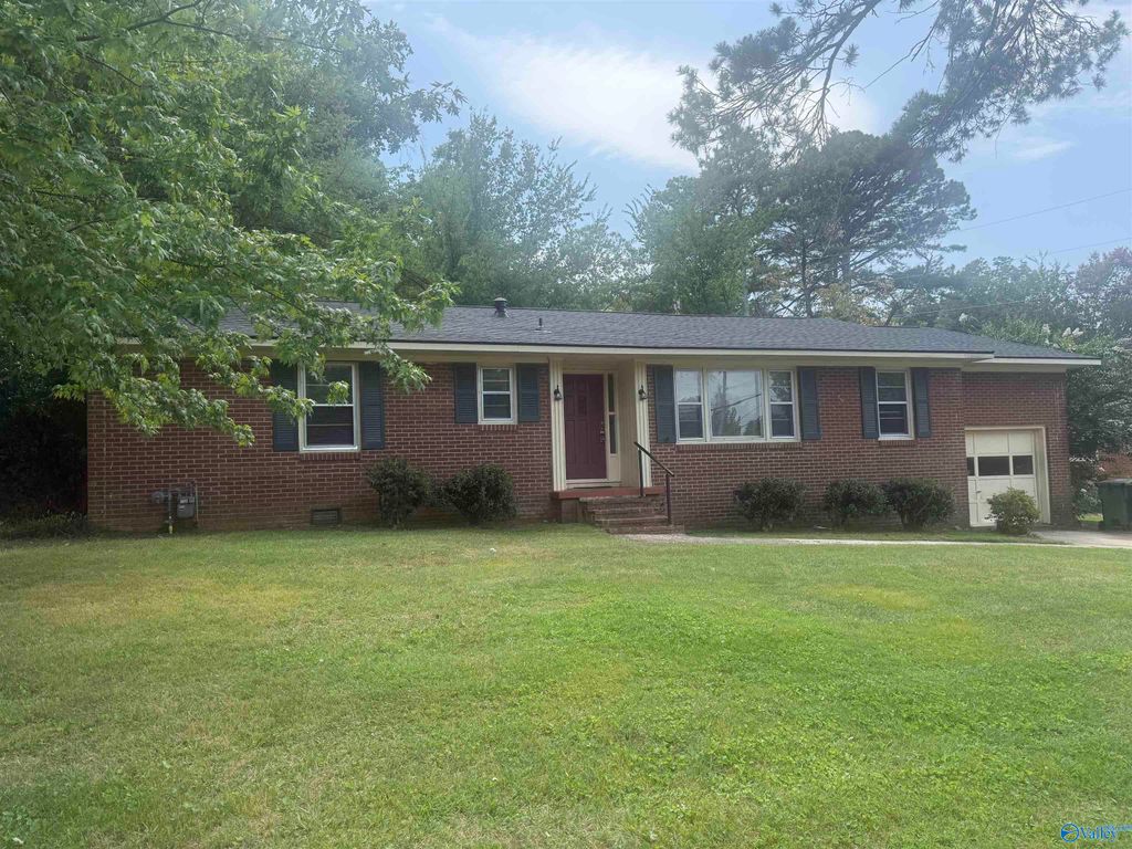 2004 Colice Road, Huntsville, AL 35801