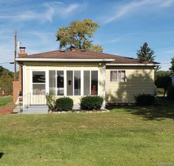 9560 Bluewater Drive, Pinckney Village, MI 48169