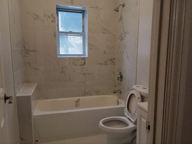 442 N HARDING Avenue, Chicago, IL 60624