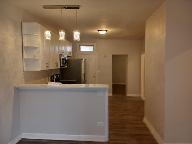 442 N HARDING Avenue, Chicago, IL 60624