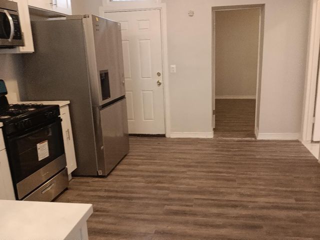 442 N HARDING Avenue, Chicago, IL 60624