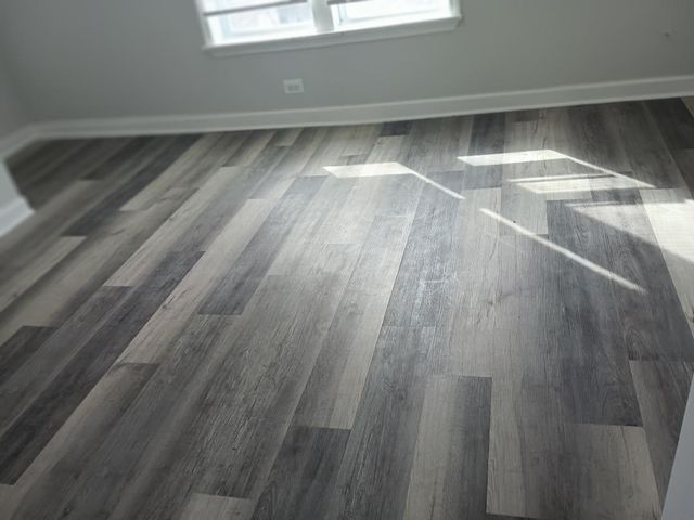 442 N HARDING Avenue, Chicago, IL 60624