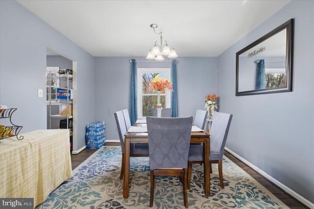 1042 TOTTENHAM CT, Sterling, VA 20164