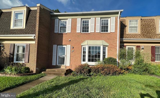 1042 TOTTENHAM CT, Sterling, VA 20164