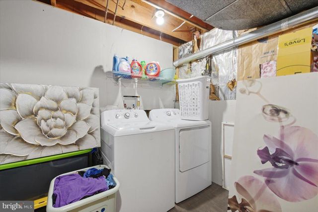 1042 TOTTENHAM CT, Sterling, VA 20164