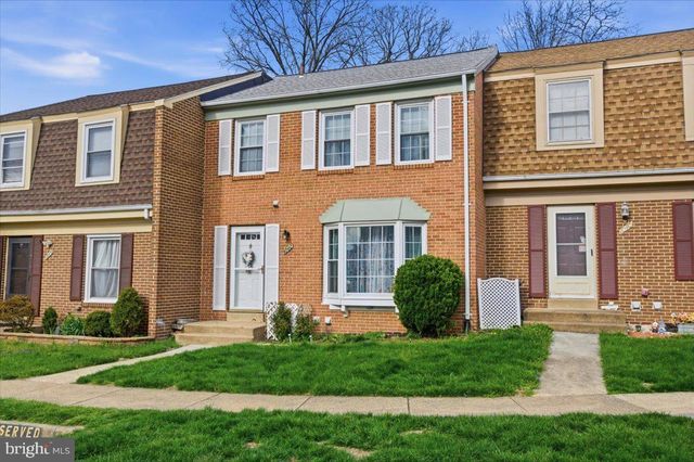 1042 TOTTENHAM CT, Sterling, VA 20164