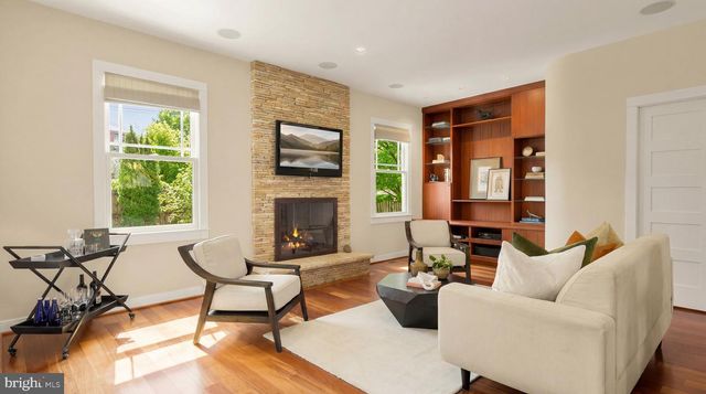 4114 EMERY PL NW, Washington, DC 20016