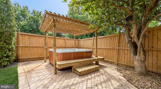 4114 EMERY PL NW, Washington, DC 20016