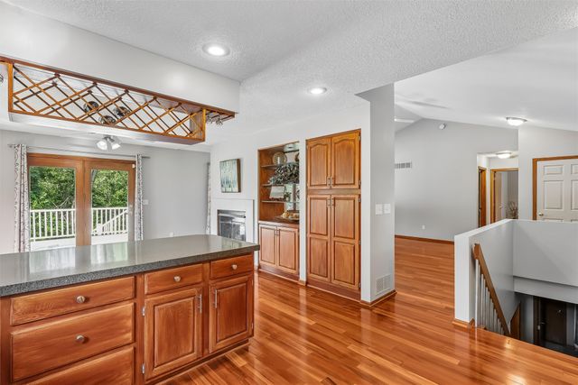 1319 NW 72nd Avenue, Ankeny, IA 50023