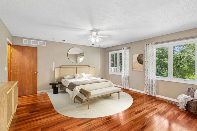 1319 NW 72nd Avenue, Ankeny, IA 50023