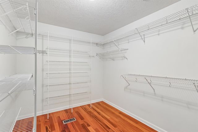 1319 NW 72nd Avenue, Ankeny, IA 50023