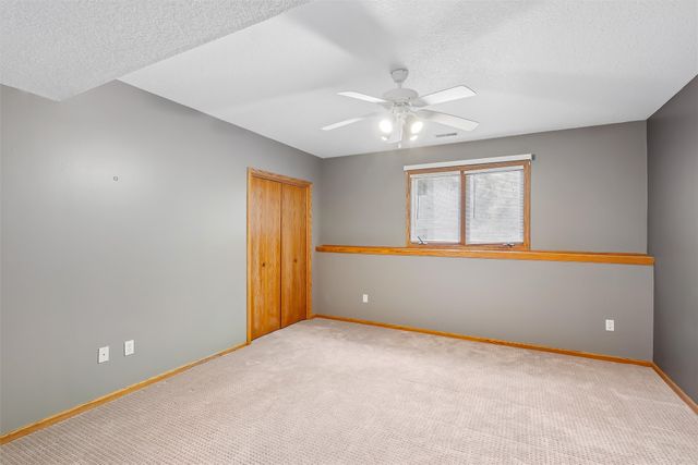 1319 NW 72nd Avenue, Ankeny, IA 50023
