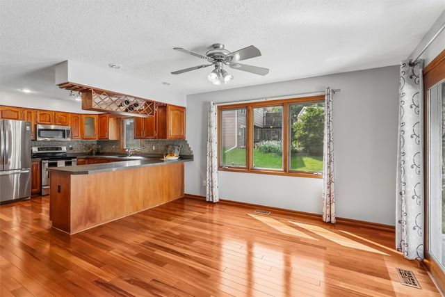 1319 NW 72nd Avenue, Ankeny, IA 50023